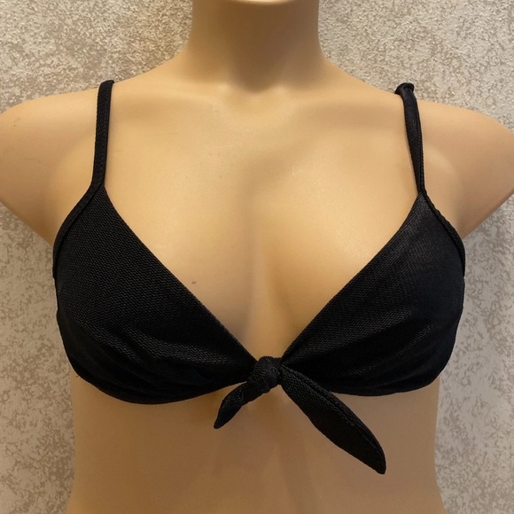 Le Cove Other - Elegant Black Tie-Front Bikini Top
